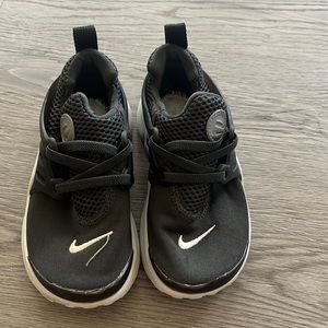 Kids sneakers